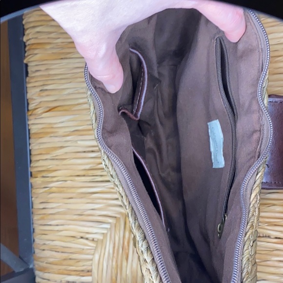 Designer woven wicker style purse - Picture 6 of 6